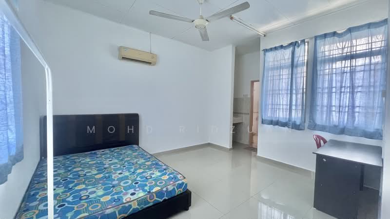Bungalow House untuk Dijual di Taman Tasik Semenyih (Semenyih) - Mohd Ridzuan - Bedroom - PropertyGuru.com.my