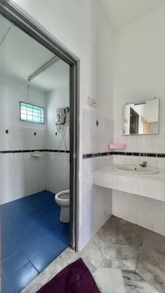 Bungalow House untuk Dijual di Taman Tasik Semenyih (Semenyih) - Mohd Ridzuan - Bathroom - PropertyGuru.com.my