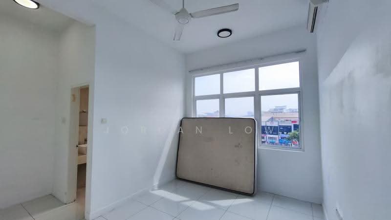 Service Residence for Rent at Skypod Residence - Jordan Low - Bedroom - PropertyGuru.com.my