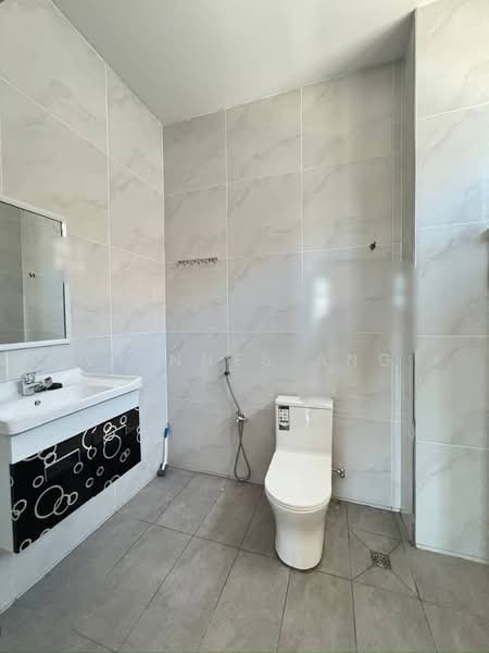 Bungalow House untuk Dijual di Butterworth (Penang) - Vyinnes Ang - Bathroom - PropertyGuru.com.my
