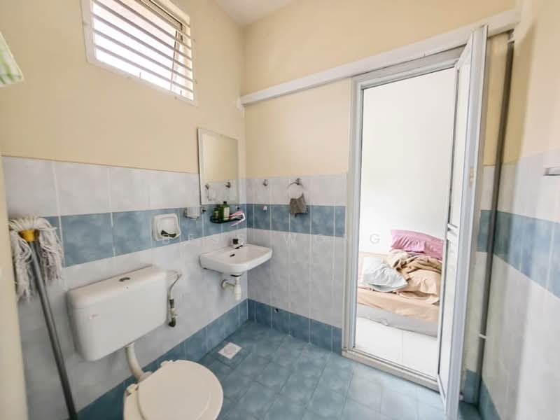 2-storey Terraced House for Sale in Taman Bestari Indah (Ulu Tiram) - Bess Wong - Bathroom - PropertyGuru.com.my