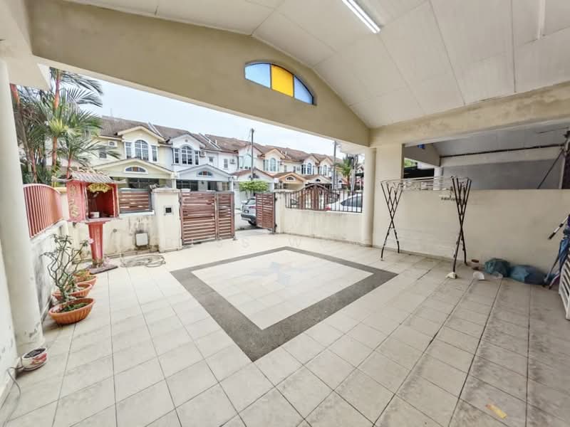 2-storey Terraced House for Sale in Taman Bestari Indah (Ulu Tiram) - Bess Wong - Exterior - PropertyGuru.com.my