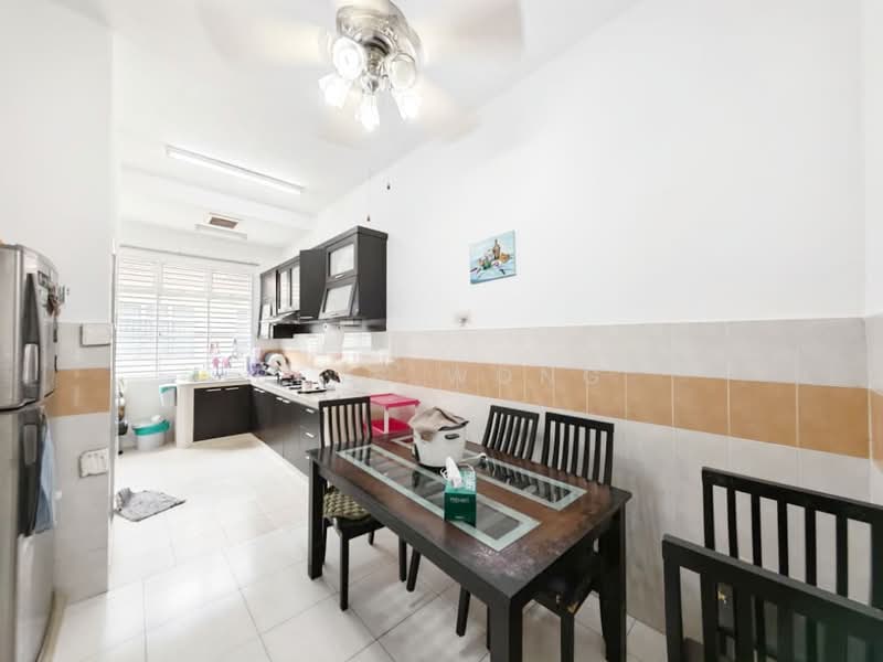 2-storey Terraced House for Sale in Taman Bestari Indah (Ulu Tiram) - Bess Wong - Kitchen - PropertyGuru.com.my