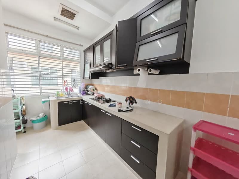 2-storey Terraced House for Sale in Taman Bestari Indah (Ulu Tiram) - Bess Wong - Kitchen - PropertyGuru.com.my