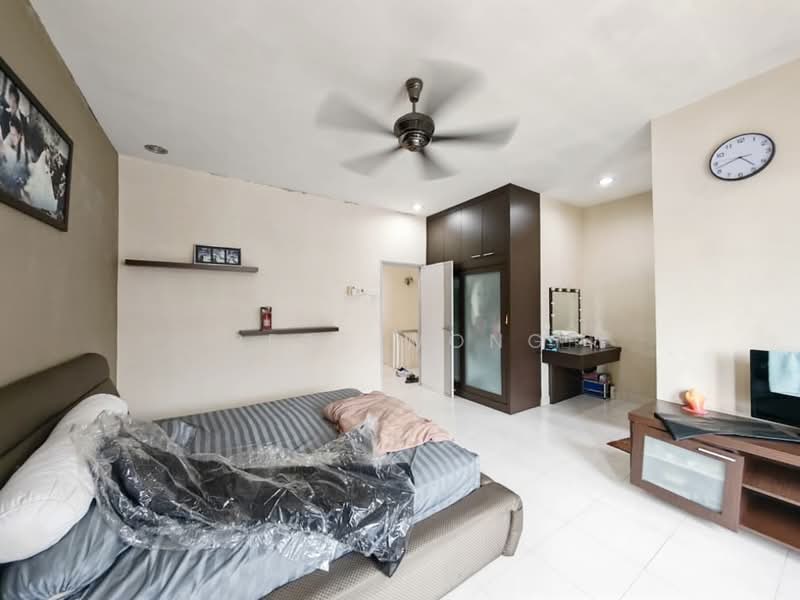 2-storey Terraced House for Sale in Taman Bestari Indah (Ulu Tiram) - Bess Wong - Bedroom - PropertyGuru.com.my