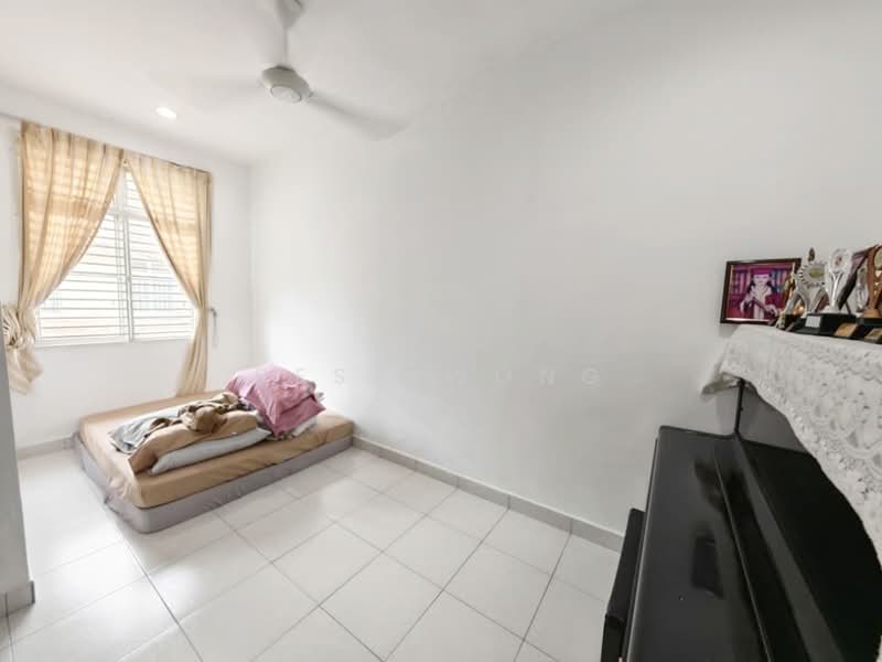 2-storey Terraced House for Sale in Taman Bestari Indah (Ulu Tiram) - Bess Wong - Bedroom - PropertyGuru.com.my