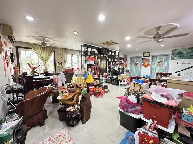 Rumah Teres 2-Tingkat untuk Dijual di Taman Melawati (Ulu Kelang) - Denver Sin - Living Room - PropertyGuru.com.my