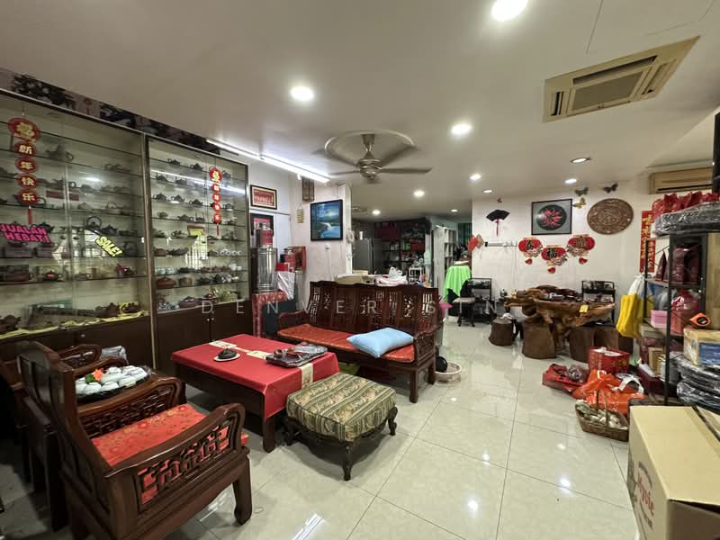 Rumah Teres 2-Tingkat untuk Dijual di Taman Melawati (Ulu Kelang) - Denver Sin - Living Room - PropertyGuru.com.my