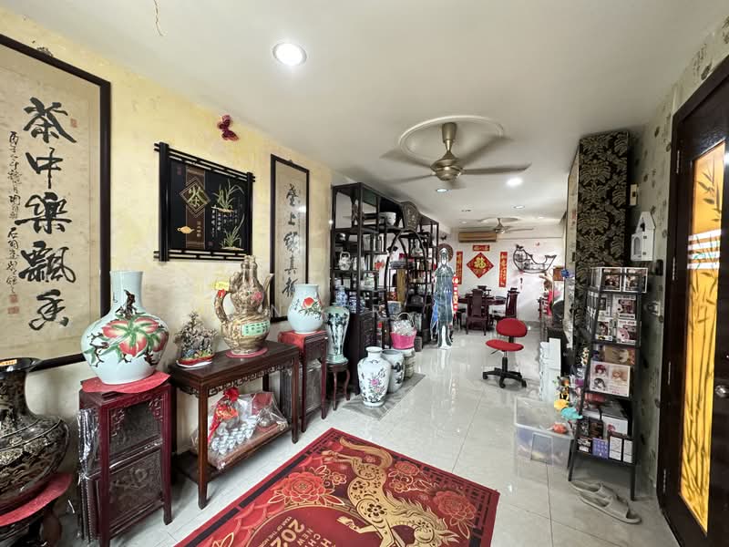 Rumah Teres 2-Tingkat untuk Dijual di Taman Melawati (Ulu Kelang) - Denver Sin - Living Room - PropertyGuru.com.my