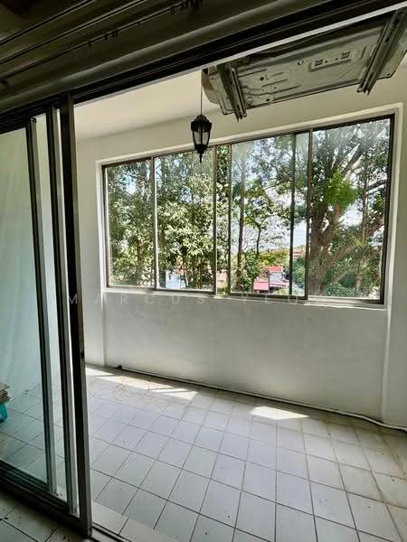 Pangsapuri untuk Dijual di Spanish Villa - Marcus Yeow - Balcony - PropertyGuru.com.my