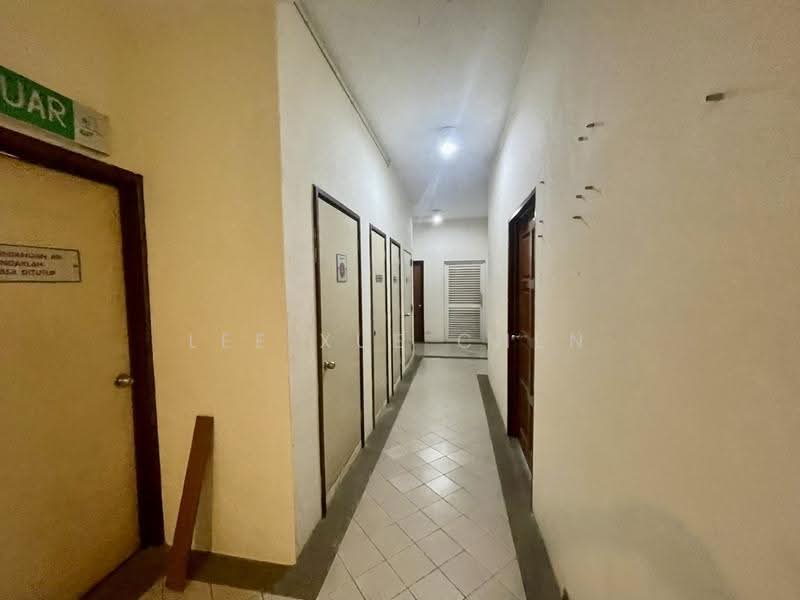 Kedai untuk Dijual di Jelutong (Penang) - Lee Xue Chen - Corridor - PropertyGuru.com.my