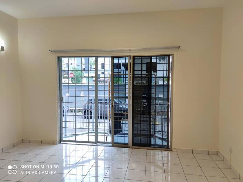 Condominium for Sale at Tiara Kelana - Edmund Goh - Living Room - PropertyGuru.com.my