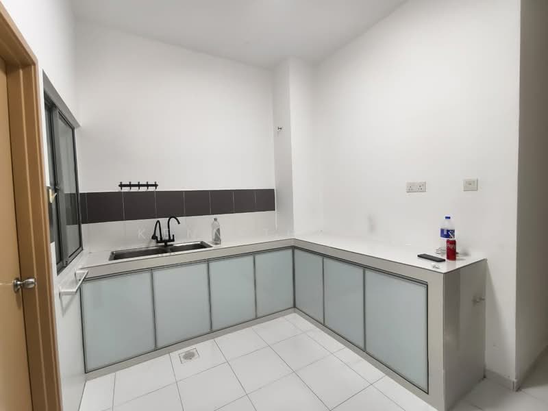 Pangsapuri untuk Dijual di Setia Tropika - Kenneth Tan - Kitchen - PropertyGuru.com.my