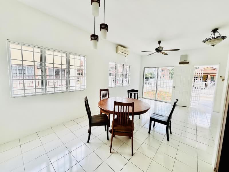 2-storey Terraced House for Sale in Setia Impian (Setia Alam) - Deeya Yusof - PropertyGuru.com.my