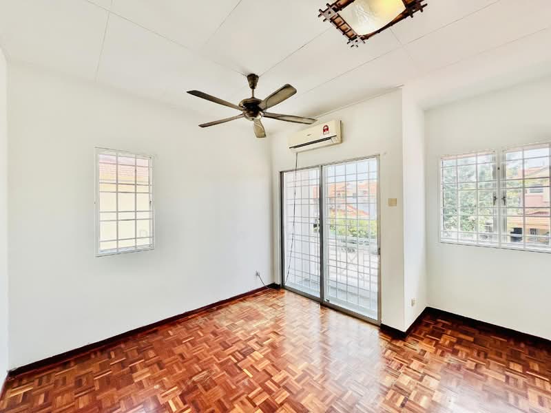 2-storey Terraced House for Sale in Setia Impian (Setia Alam) - Deeya Yusof - PropertyGuru.com.my