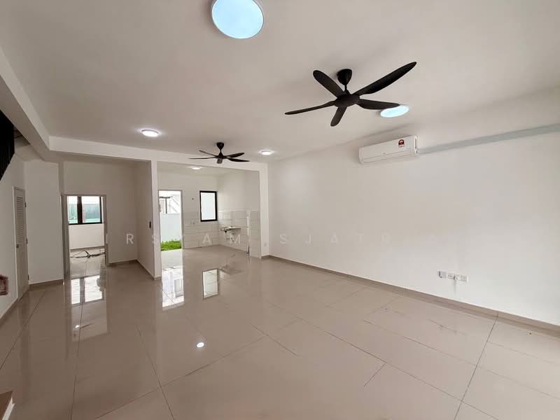 2-storey Terraced House for Rent in Hulu Langat (Selangor) - Irsyam Sjatria - Living Room - PropertyGuru.com.my