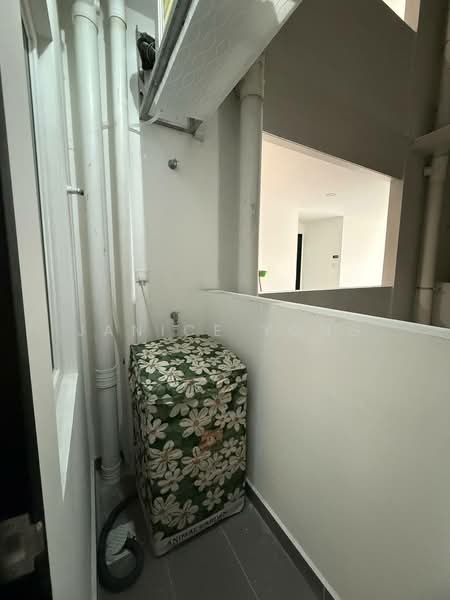 Kediaman Servis untuk Disewa di TRELLIS RESIDENCES - Janice Yong - Balcony - PropertyGuru.com.my