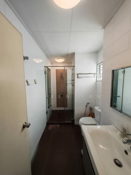 Rumah Teres untuk Dijual di Damansara Damai (Selangor) - Kelven Tan - Bathroom - PropertyGuru.com.my