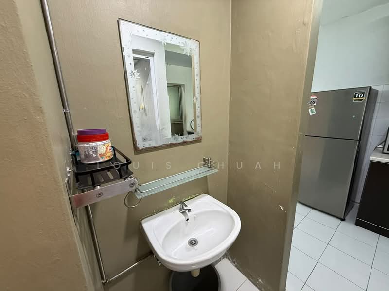 Apartment for Rent at University Place (Plaza Ivory) - Louis Chuah - Bathroom - PropertyGuru.com.my
