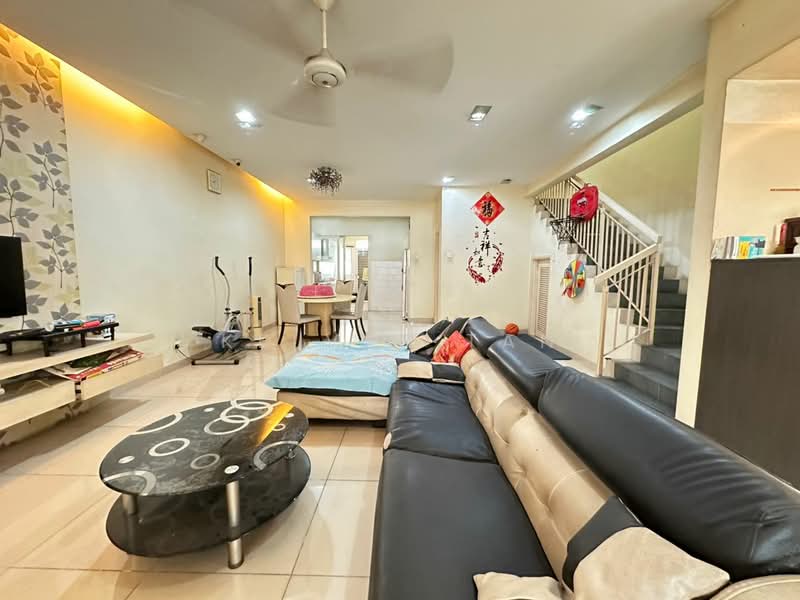 Rumah Teres untuk Dijual di Damansara Damai (Selangor) - Kelven Tan - Living Room - PropertyGuru.com.my