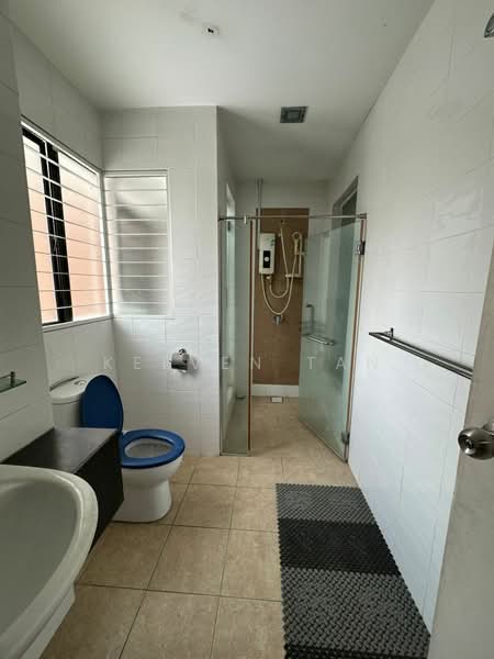 Rumah Teres untuk Dijual di Damansara Damai (Selangor) - Kelven Tan - Bathroom - PropertyGuru.com.my