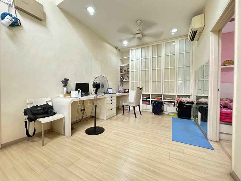 Rumah Teres untuk Dijual di Damansara Damai (Selangor) - Kelven Tan - Study - PropertyGuru.com.my