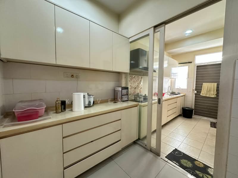 Rumah Teres untuk Dijual di Damansara Damai (Selangor) - Kelven Tan - Kitchen - PropertyGuru.com.my