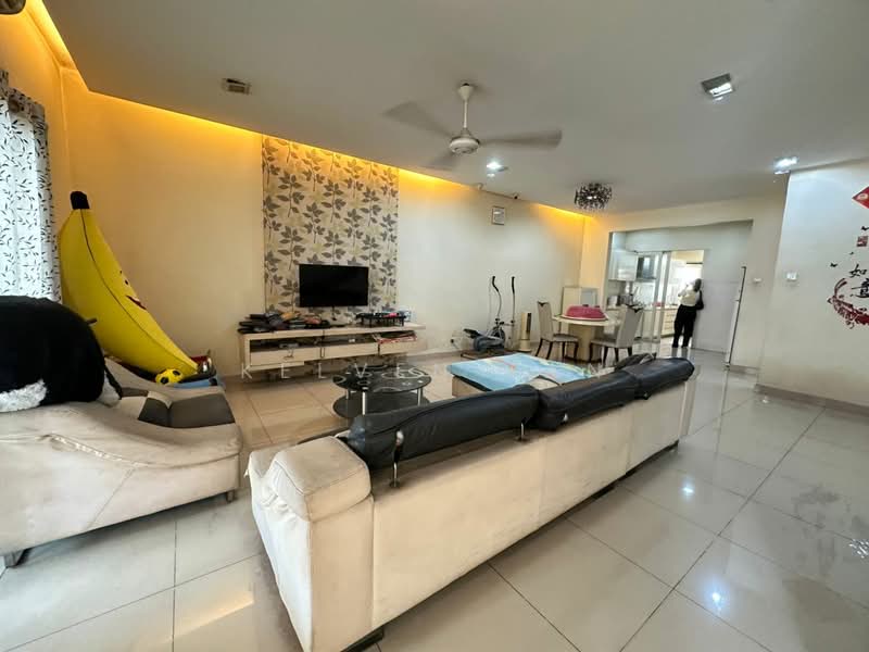 Rumah Teres untuk Dijual di Damansara Damai (Selangor) - Kelven Tan - Living Room - PropertyGuru.com.my