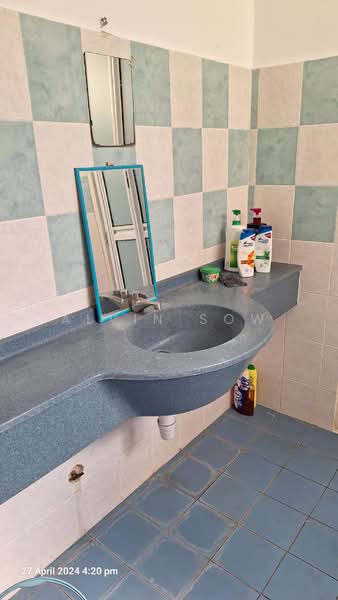 Kondominium untuk Disewa di Platinum Hill PV 3 - Alvin Sow - Bathroom - PropertyGuru.com.my