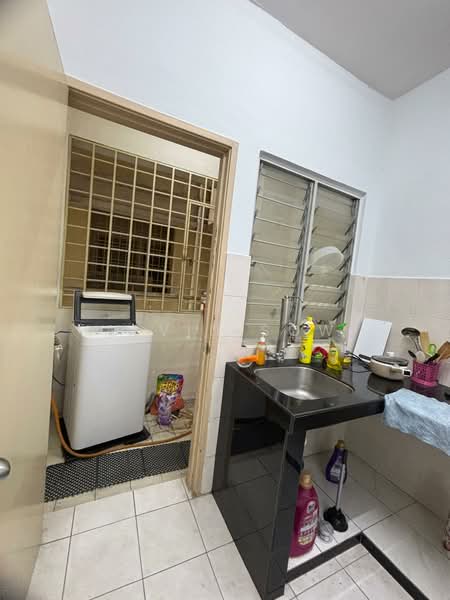 Kondominium untuk Disewa di Platinum Hill PV 3 - Alvin Sow - Kitchen - PropertyGuru.com.my