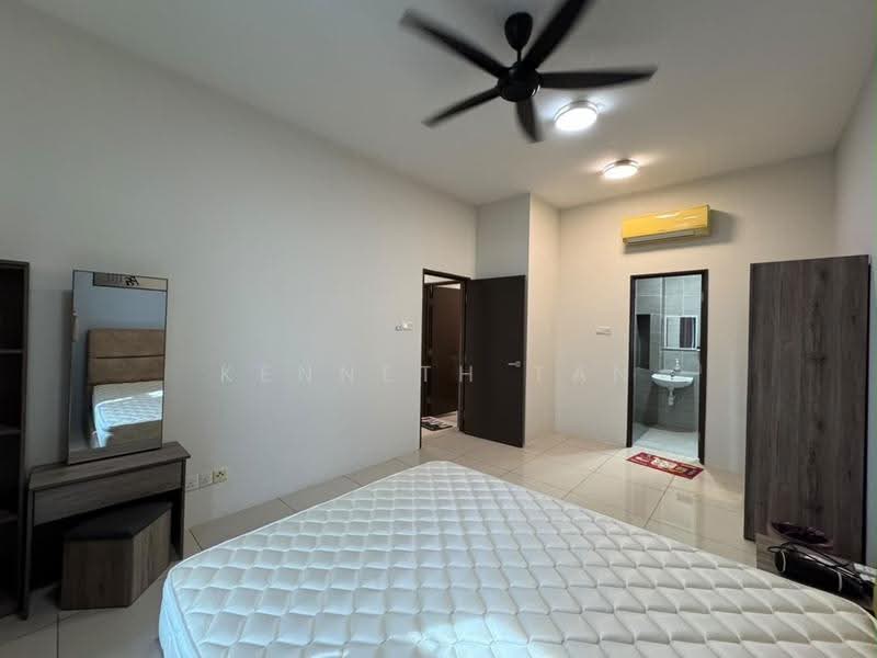 Kediaman Servis untuk Disewa di 8Scape Residence @ Sutera - Kenneth Tan - Bedroom - PropertyGuru.com.my