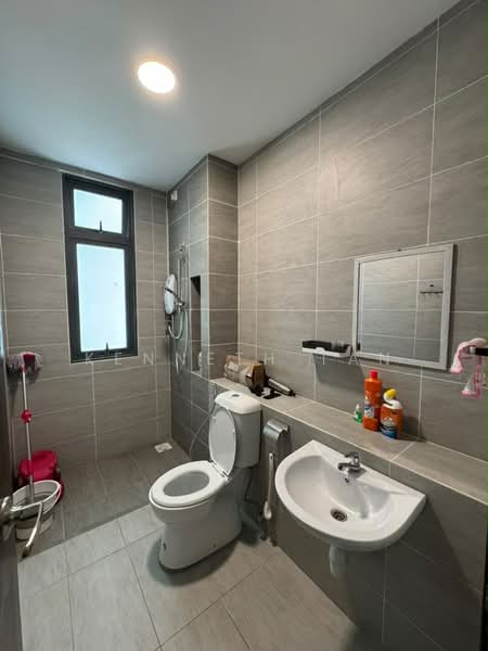 Kediaman Servis untuk Disewa di 8Scape Residence @ Sutera - Kenneth Tan - Bathroom - PropertyGuru.com.my