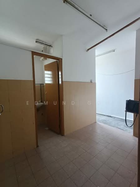 Flat for Rent at Desa Mentari Flat (Block 11) - Edmund Goh - Bathroom - PropertyGuru.com.my