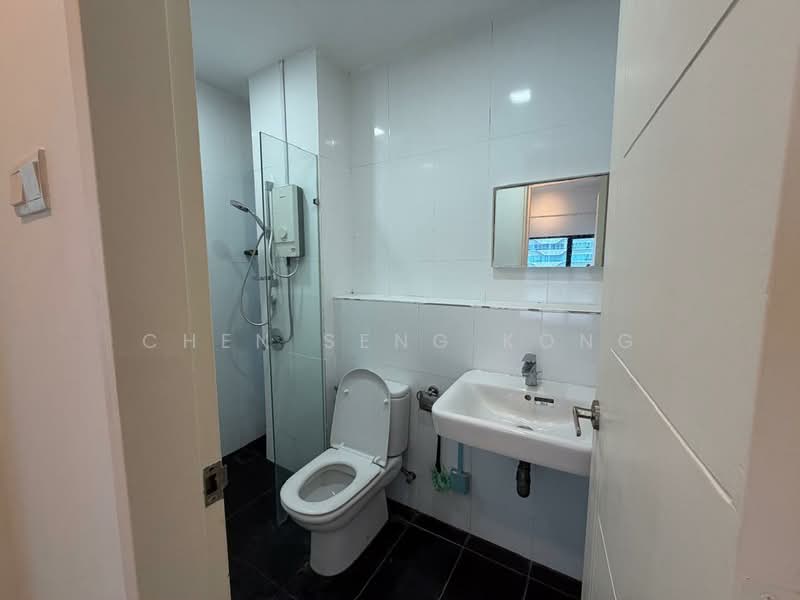 Kediaman Servis untuk Disewa di Reizz Residence - CHEN SENG KONG - Bathroom - PropertyGuru.com.my