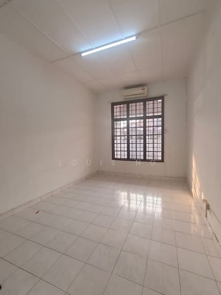 1-storey Terraced House for Sale in Taman Molek (Johor Bahru) - Louis Ng - Interior - PropertyGuru.com.my