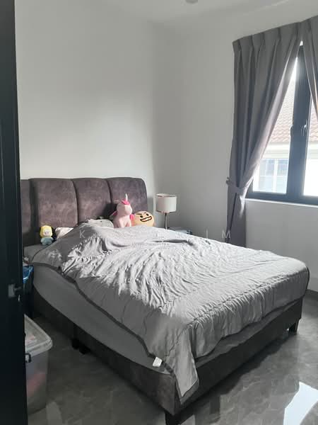 Rumah Teres 2.5-Tingkat untuk Dijual di Taman Setia Indah (Tebrau) - Kelly Lim - Bedroom - PropertyGuru.com.my