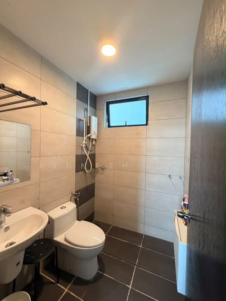 Kediaman Servis untuk Disewa di Molek Regency - Kenneth Tan - PropertyGuru.com.my