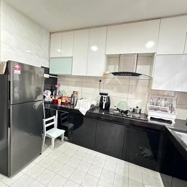 1-storey Terraced House for Sale in Taman Molek (Johor Bahru) - Queena Thye - Kitchen - PropertyGuru.com.my