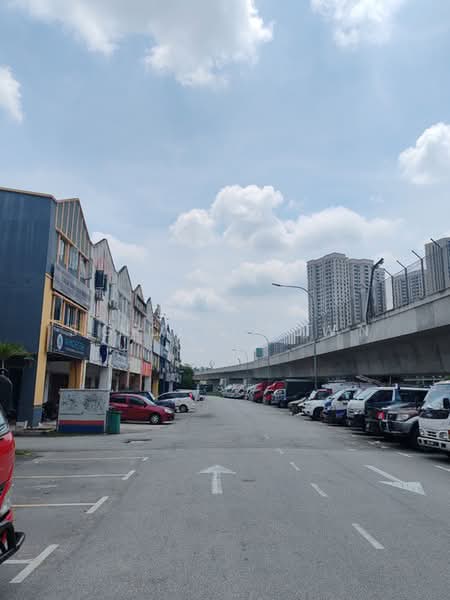 Kedai untuk Dijual di Bandar Putra Permai (Seri Kembangan) - Sinclair Tan - Exterior - PropertyGuru.com.my