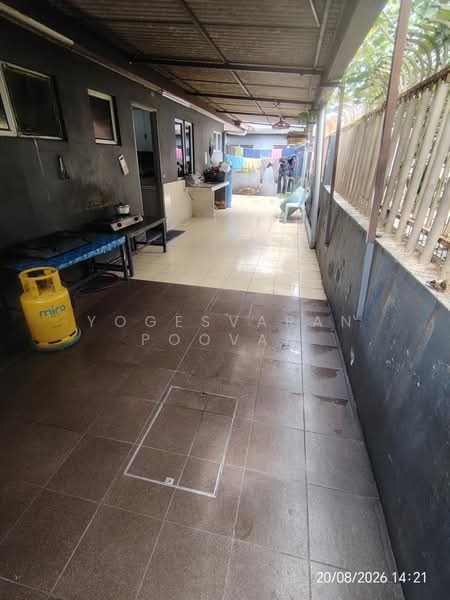 Rumah Berkembar untuk Dijual di Taman Sri Andalas (Klang) - Yogesvaran Poovan - Exterior - PropertyGuru.com.my