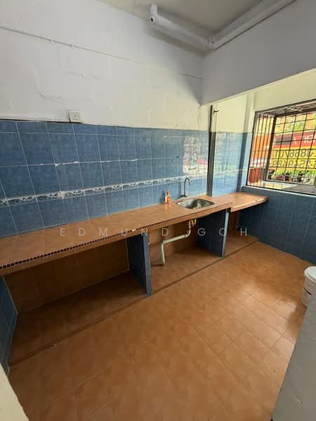 Flat for Rent at Sunway Low Cost Flat PJS 7/15 - Edmund Goh - Kitchen - PropertyGuru.com.my