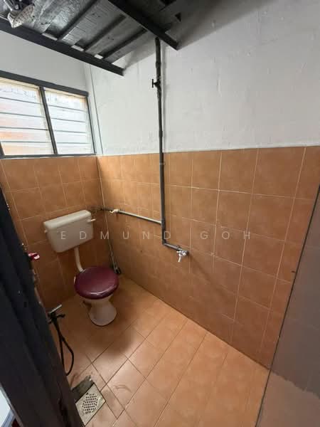 Flat for Rent at Sunway Low Cost Flat PJS 7/15 - Edmund Goh - Bathroom - PropertyGuru.com.my
