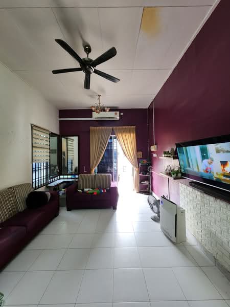 Cluster House for Sale in Taman Kota Masai (Pasir Gudang) - Pauline Goh - Living Room - PropertyGuru.com.my