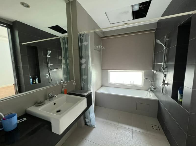 Condominium for Rent at Bayu Ferringhi Condominiums - Jeanie Lim - Bathroom - PropertyGuru.com.my