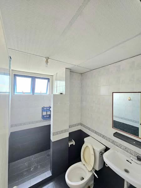 Pangsapuri untuk Disewa di Aster Court - Nikko Soh - Bathroom - PropertyGuru.com.my