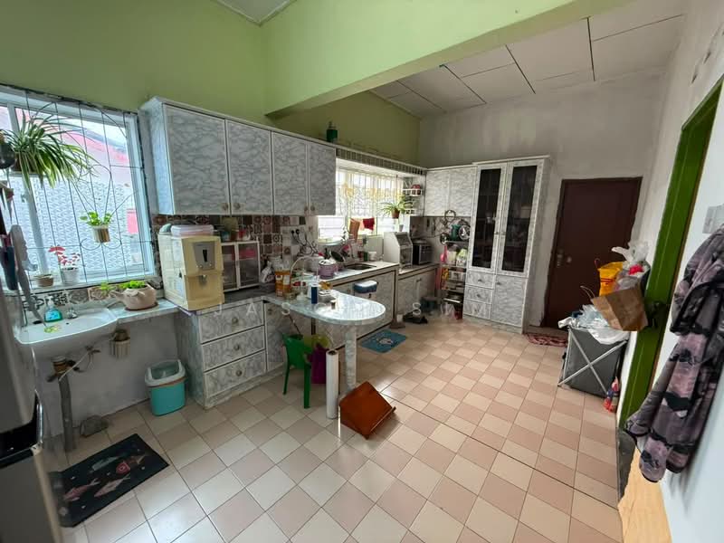 Semi-Detached House for Sale in Skudai (Johor) - Jason Sim - Kitchen - PropertyGuru.com.my