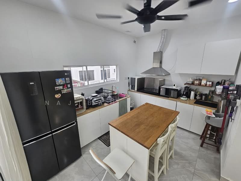 Rumah Teres 2-Tingkat untuk Dijual di Alam Sari (Bangi) - Najibah Sahari - PropertyGuru.com.my