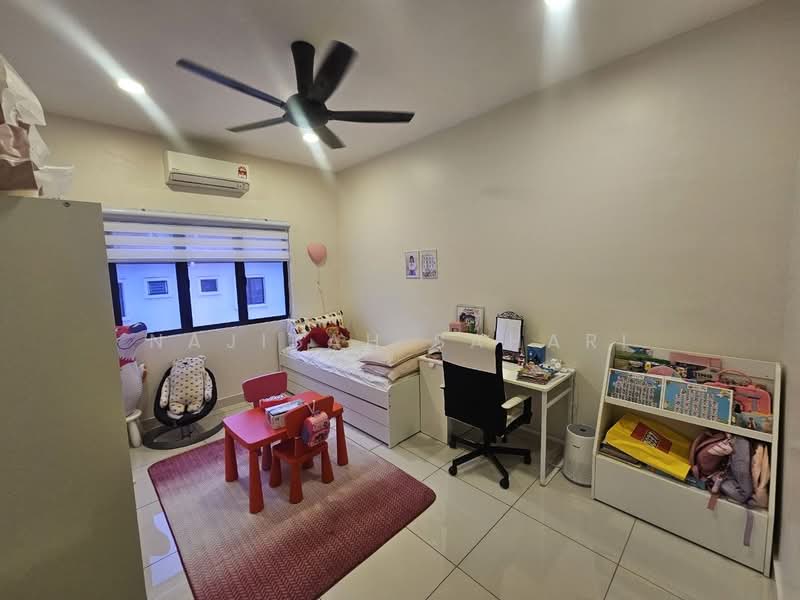 Rumah Teres 2-Tingkat untuk Dijual di Alam Sari (Bangi) - Najibah Sahari - PropertyGuru.com.my