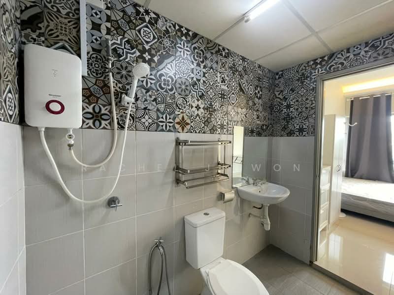 Condominium for Sale at 1 Razak Mansion - Rachel Ji Won - Bathroom - PropertyGuru.com.my