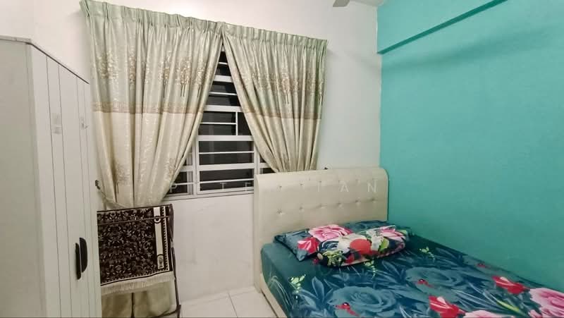 Condominium for Rent at Hijauan Heights - Peter Tan - Bedroom - PropertyGuru.com.my
